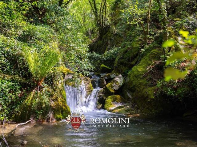 Villa Indipendente in vendita a Subbiano, Toscana