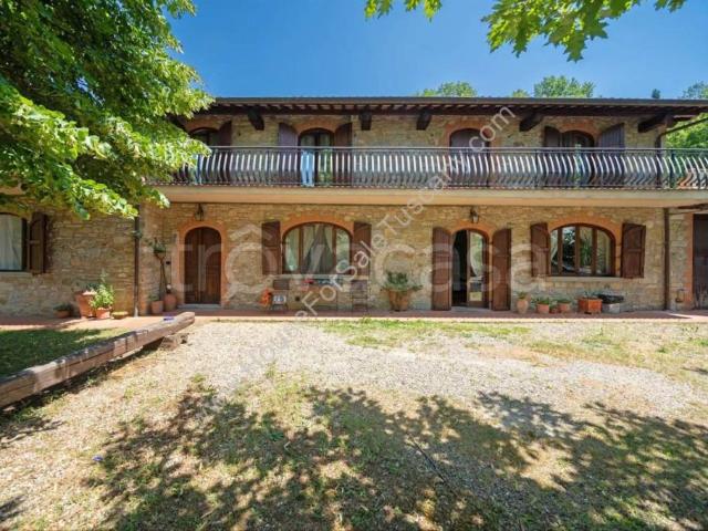 Villa Indipendente in vendita a Subbiano, Toscana