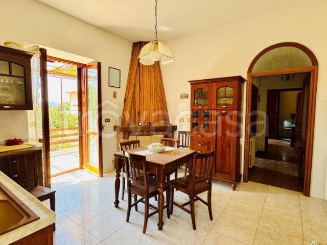 Villa Indipendente in vendita a Taurasi, Campania