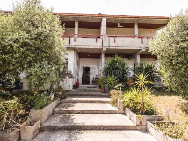 Villa Indipendente in vendita a Montegridolfo, Reggio Emilia