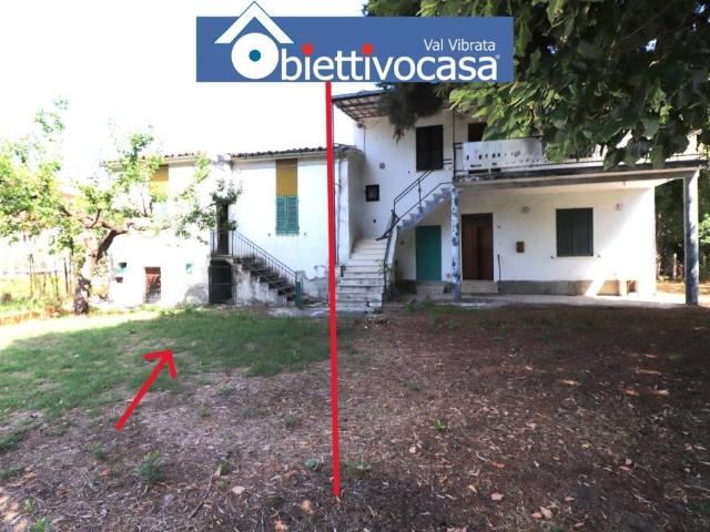 Villa Indipendente in vendita a Madonna delle Grazie, Teramo