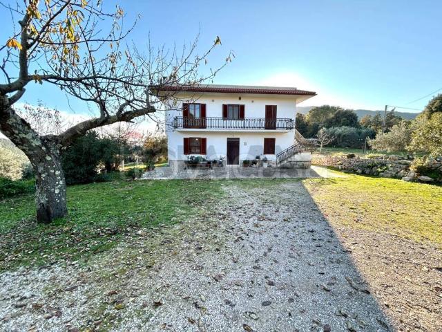 Villa Indipendente in vendita a Terracina, Lazio