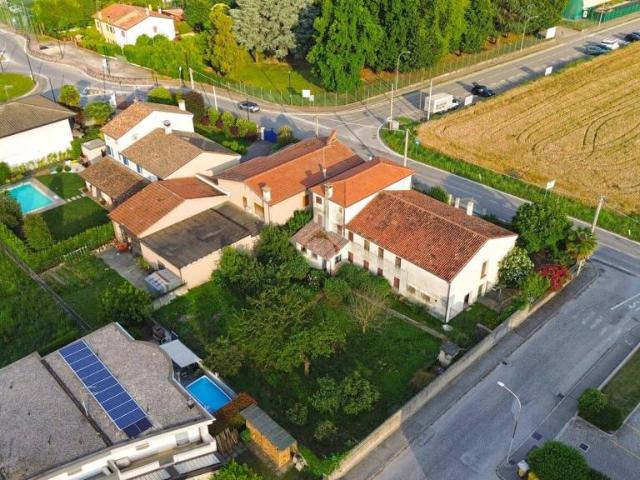 Villa Indipendente in vendita a Tombolo, Veneto