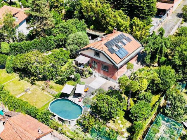 Villa Indipendente in vendita a Circoscrizione 7, Piemonte