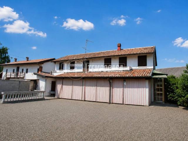Villa Indipendente in vendita a Tornaco, Novara