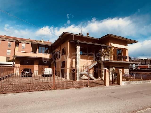 Villa Indipendente in vendita a Torre Boldone, Lombardia