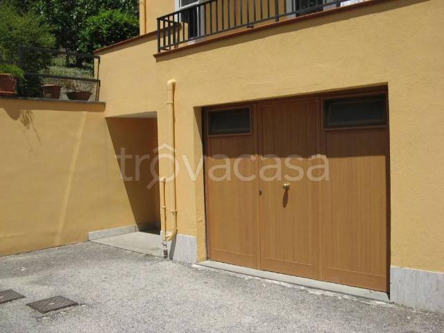 Villa Indipendente in vendita a Torre De' Passeri, Abruzzo