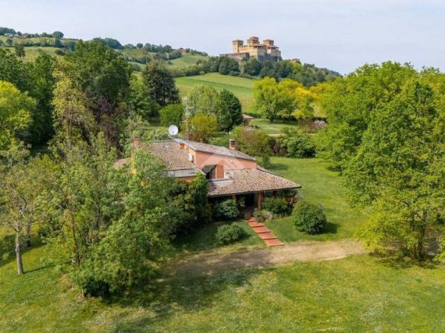 Villa Indipendente in vendita a Langhirano, Reggio Emilia