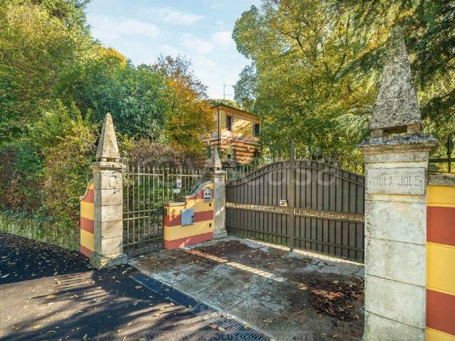 Villa Indipendente in vendita a Torreglia, Veneto