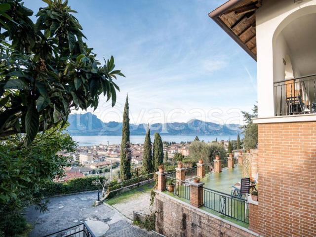 Villa Indipendente in vendita a Loncrino, Torri Del Benaco