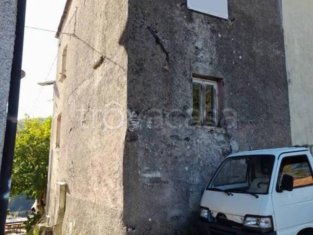 Villa Indipendente in vendita a Torriglia, Liguria