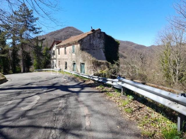 Villa Indipendente in vendita a Torriglia, Liguria