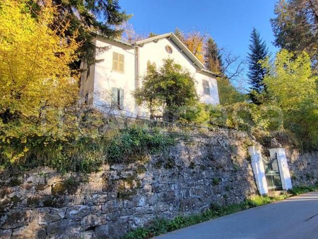 Villa Indipendente in vendita a Torriglia, Liguria