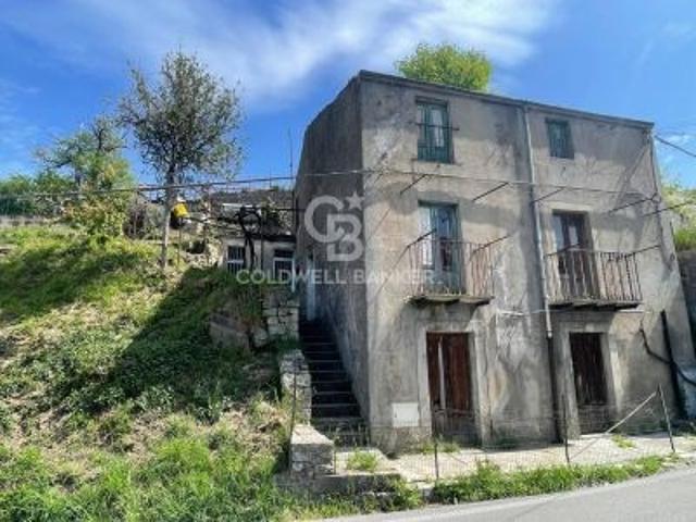 Villa Indipendente in vendita a Tortorici, Sicilia