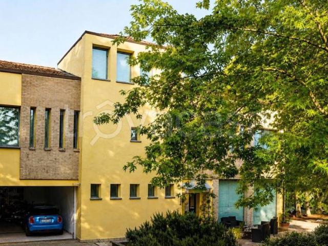 Villa Indipendente in vendita a Traversetolo, Reggio Emilia