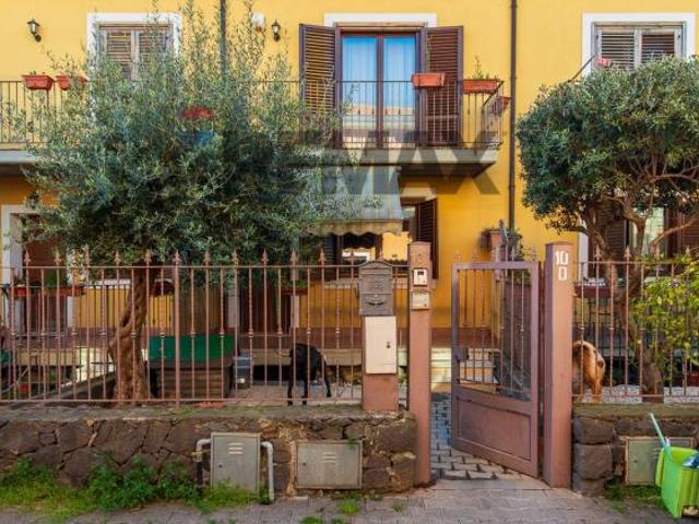Villa Indipendente in vendita a Trecastagni, Sicilia