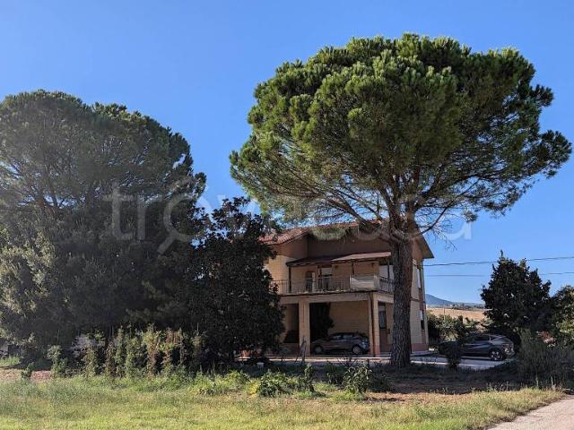 Villa Indipendente in vendita a Contrada Vallonica, Treia