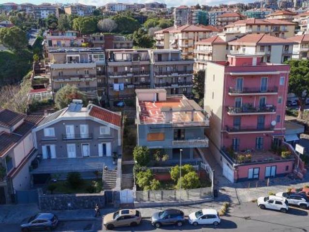 Villa Indipendente in vendita a Picanello-Ognina-Barriera-Canalicchio, Tremestieri Etneo