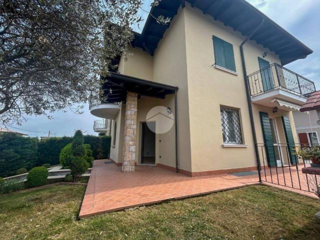 Villa Indipendente in vendita a Trenzano, Lombardia