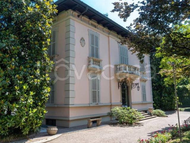 Villa Indipendente in vendita a Treviglio, Lombardia