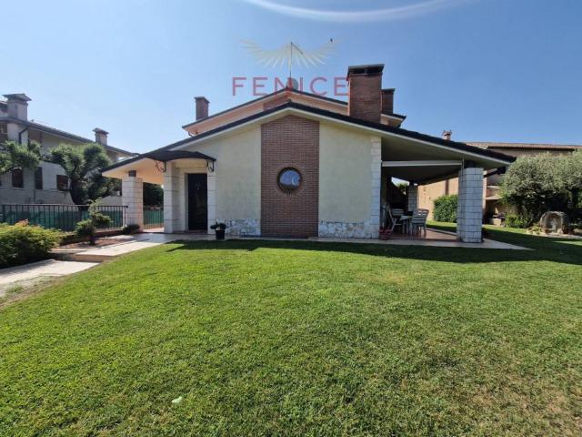 Villa Indipendente in vendita a Trevignano, Veneto