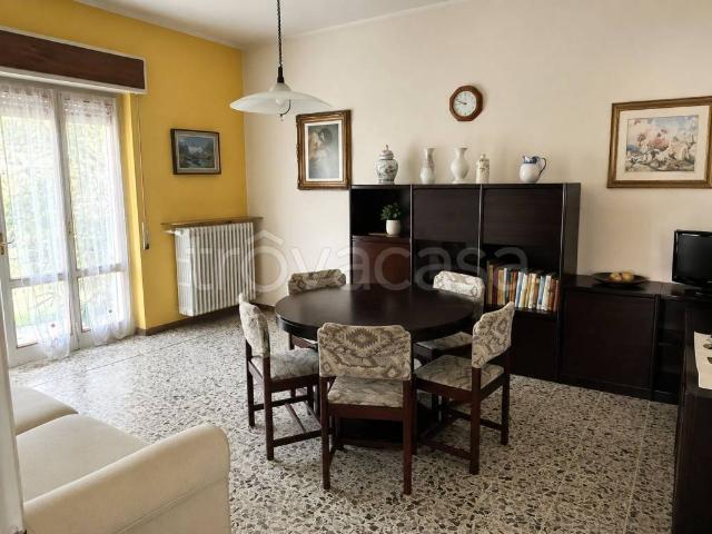 Villa Indipendente in vendita a Curnasco, Treviolo