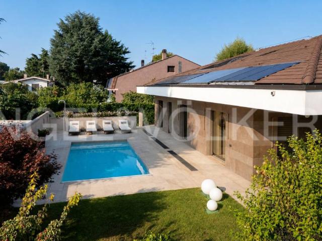 Villa Indipendente in vendita a Quartiere Morona, Trezzano Sul Naviglio