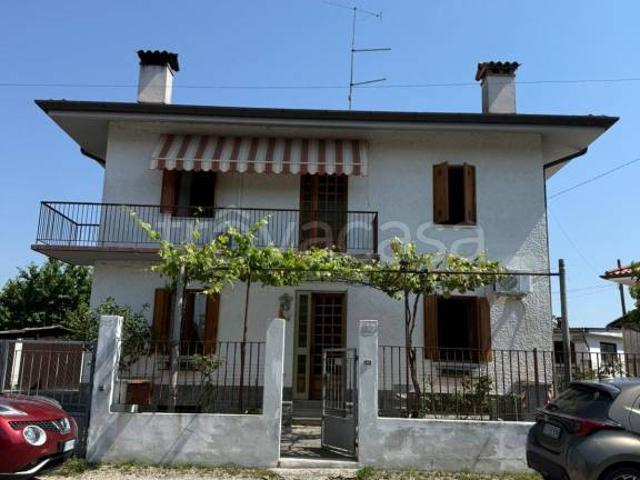 Villa Indipendente in vendita a Rizzi, Reana Del Roiale