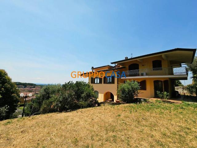 Villa Indipendente in vendita a Uzzano, Toscana