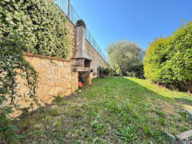 Villa Indipendente in vendita a Sofignano, Vaiano