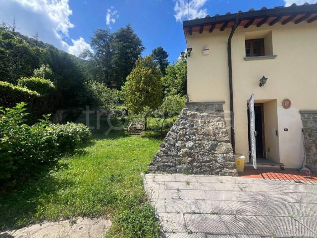 Villa Indipendente in vendita a Schignano, Vaiano