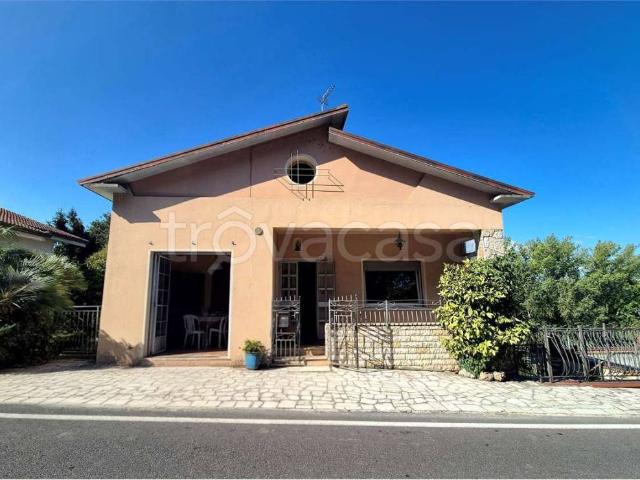 Villa Indipendente in vendita a Valeggio sul Mincio, Verona