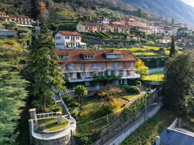 Villa Indipendente in vendita a Varenna, Lombardia