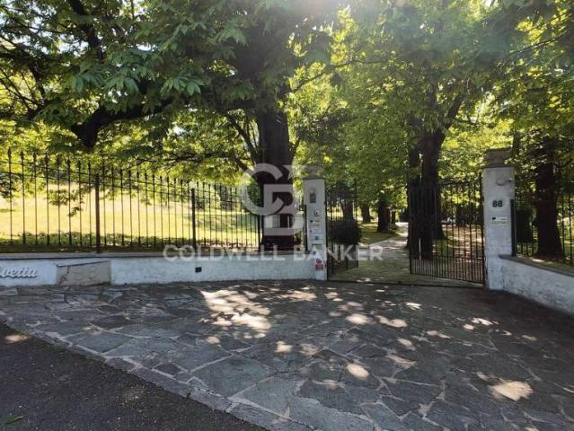 Villa Indipendente in vendita a Varese, Lombardia