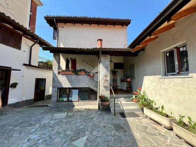 Villa Indipendente in vendita a Varese, Lombardia