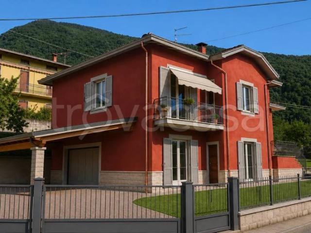 Villa Indipendente in vendita a Varsi, Reggio Emilia