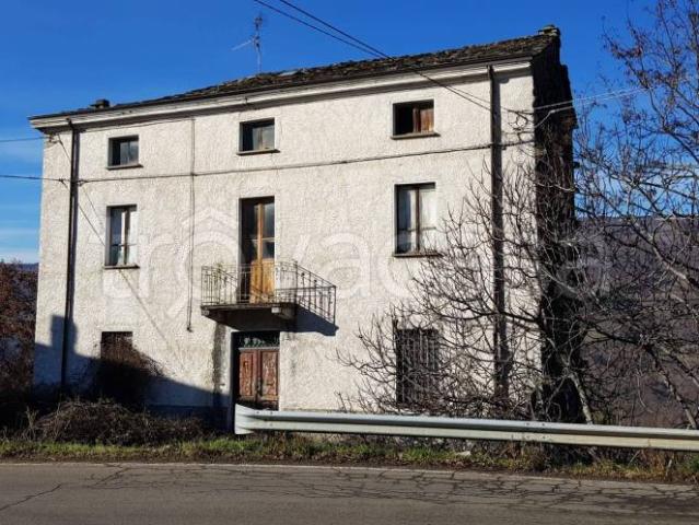Villa Indipendente in vendita a Varsi, Reggio Emilia