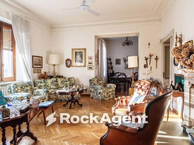 Villa Indipendente in vendita a Varzi, Lombardia