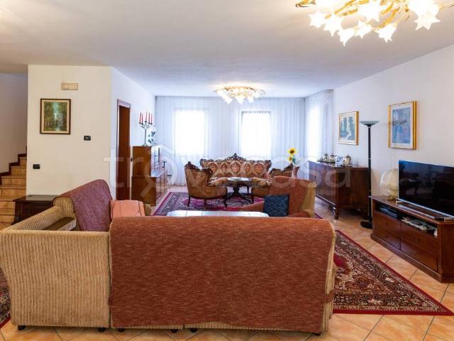 Villa Indipendente in vendita a Vazzola, Veneto