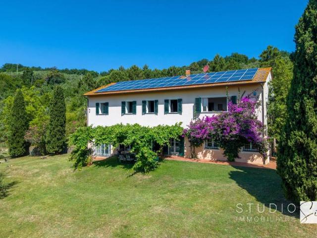 Villa Indipendente in vendita a Vecchiano, Toscana