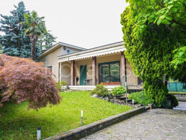Villa Indipendente in vendita a Vedano Al Lambro