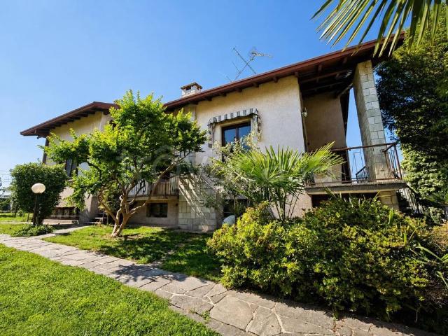 Villa Indipendente in vendita a Venegono Inferiore, Lombardia