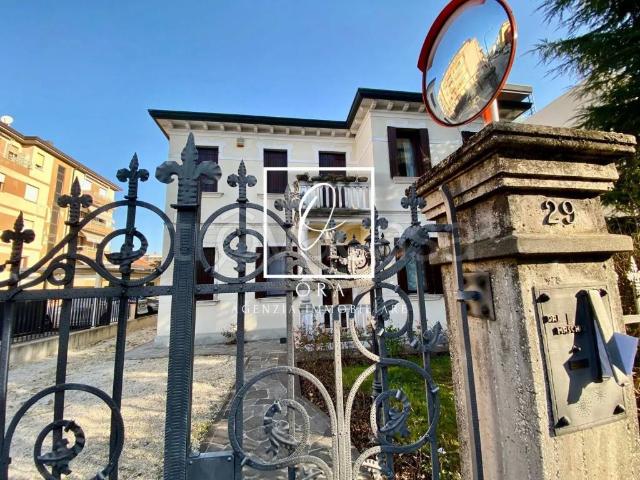 Villa Indipendente in vendita a Mestre-Carpenedo, Venezia