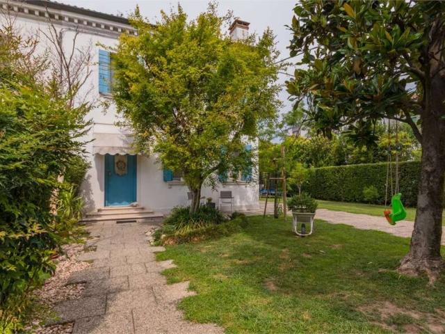Villa Indipendente in vendita a Mestre-Carpenedo, Venezia