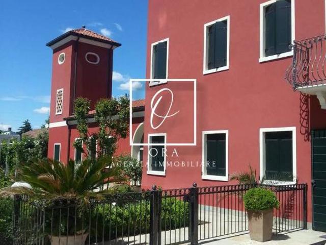 Villa Indipendente in vendita a Chirignago-Zelarino, Venezia