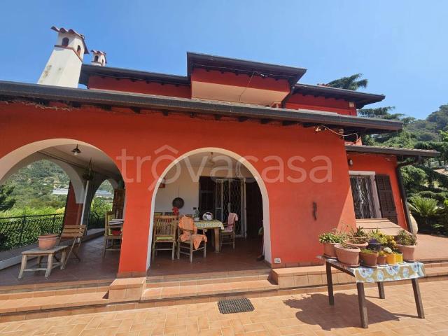 Villa Indipendente in vendita a Ventimiglia, Liguria