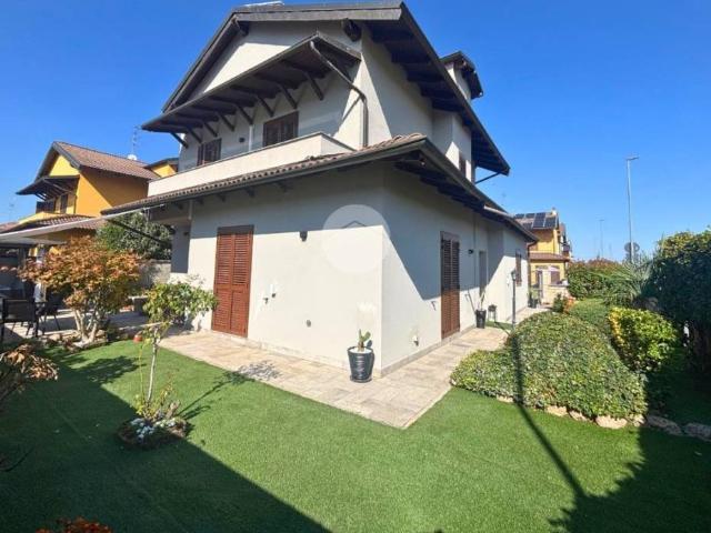 Villa Indipendente in vendita a Canadà, Vercelli