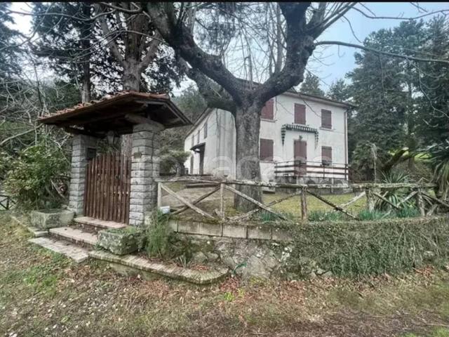 Villa Indipendente in vendita a Vernio, Toscana