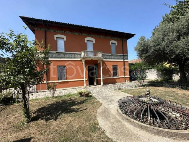 Villa Indipendente in vendita a Verolavecchia, Lombardia
