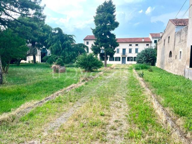 Villa Indipendente in vendita a Centro storico, Brenzone